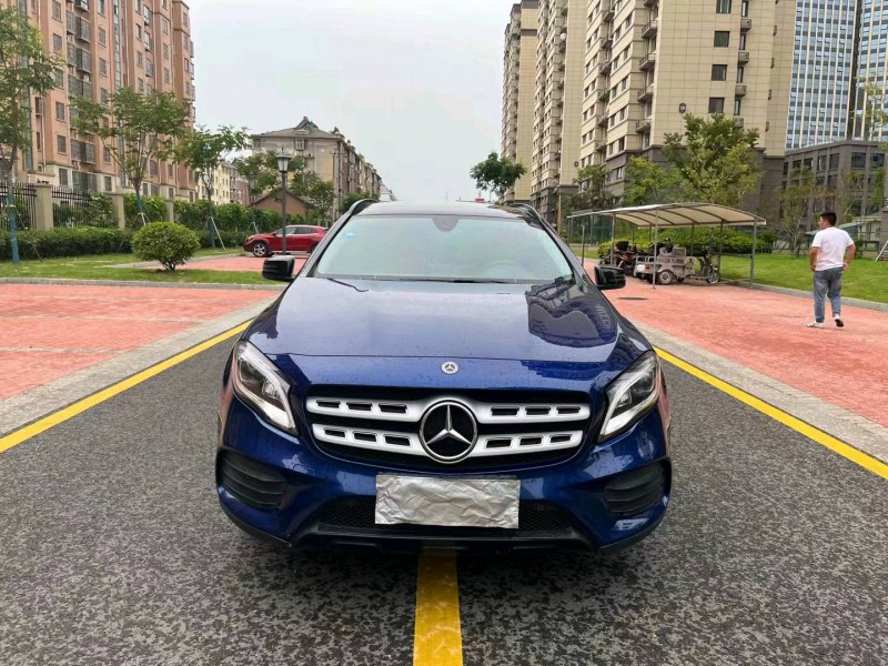 徐州18年奔驰CLA1