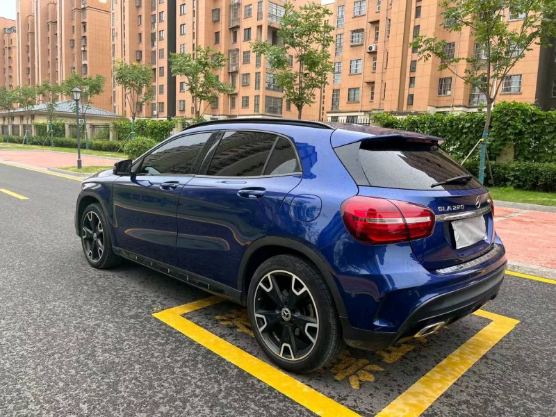徐州18年奔驰CLA6