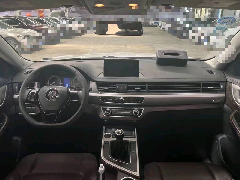 济宁17年东风景逸4