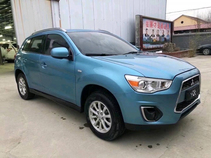 济宁14年三菱劲炫2