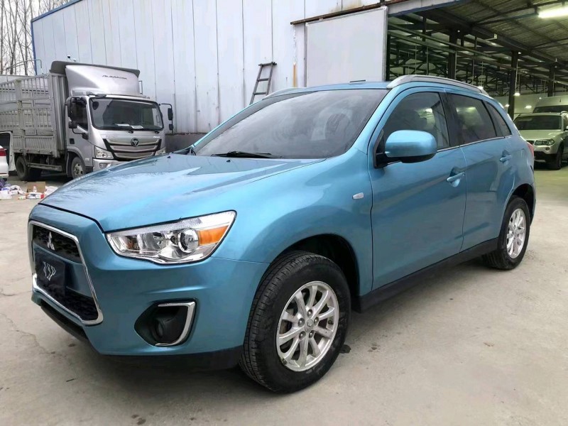 济宁14年三菱劲炫3