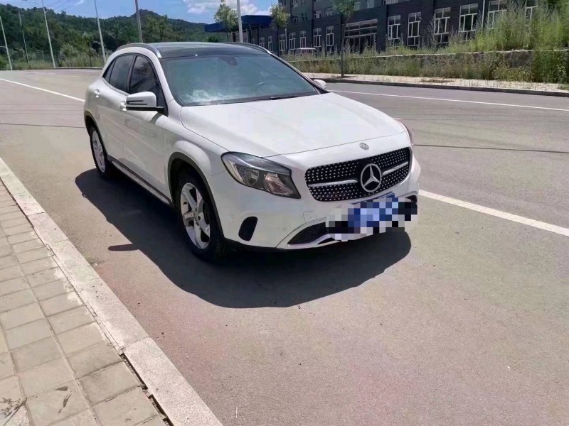 邢台19年奔驰GLA1