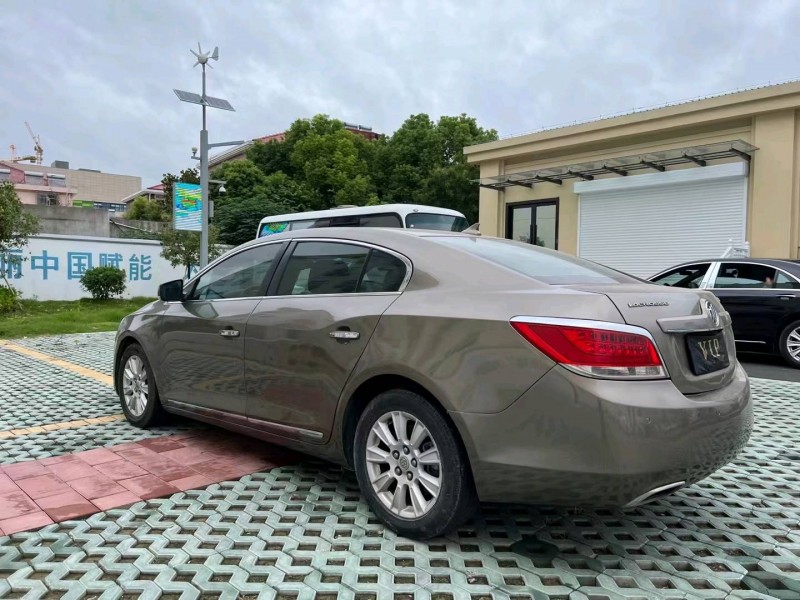 泰州10年别克君越7