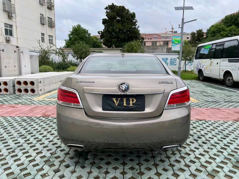 泰州10年别克君越9