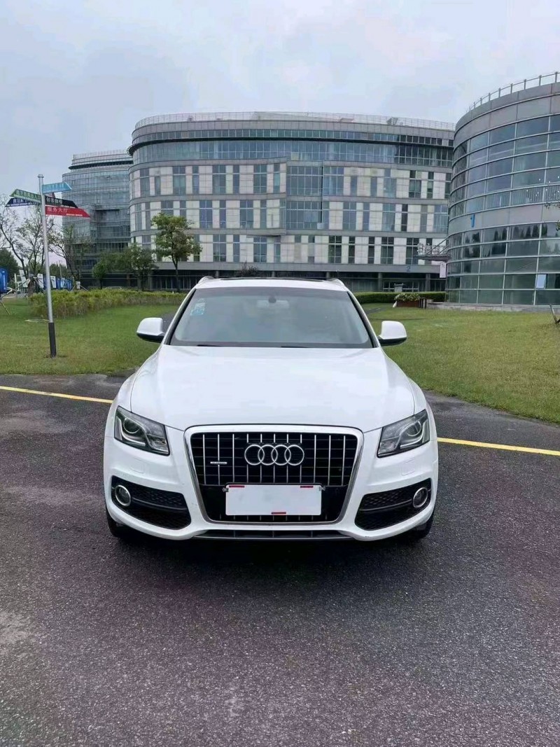 东营12年奥迪Q59