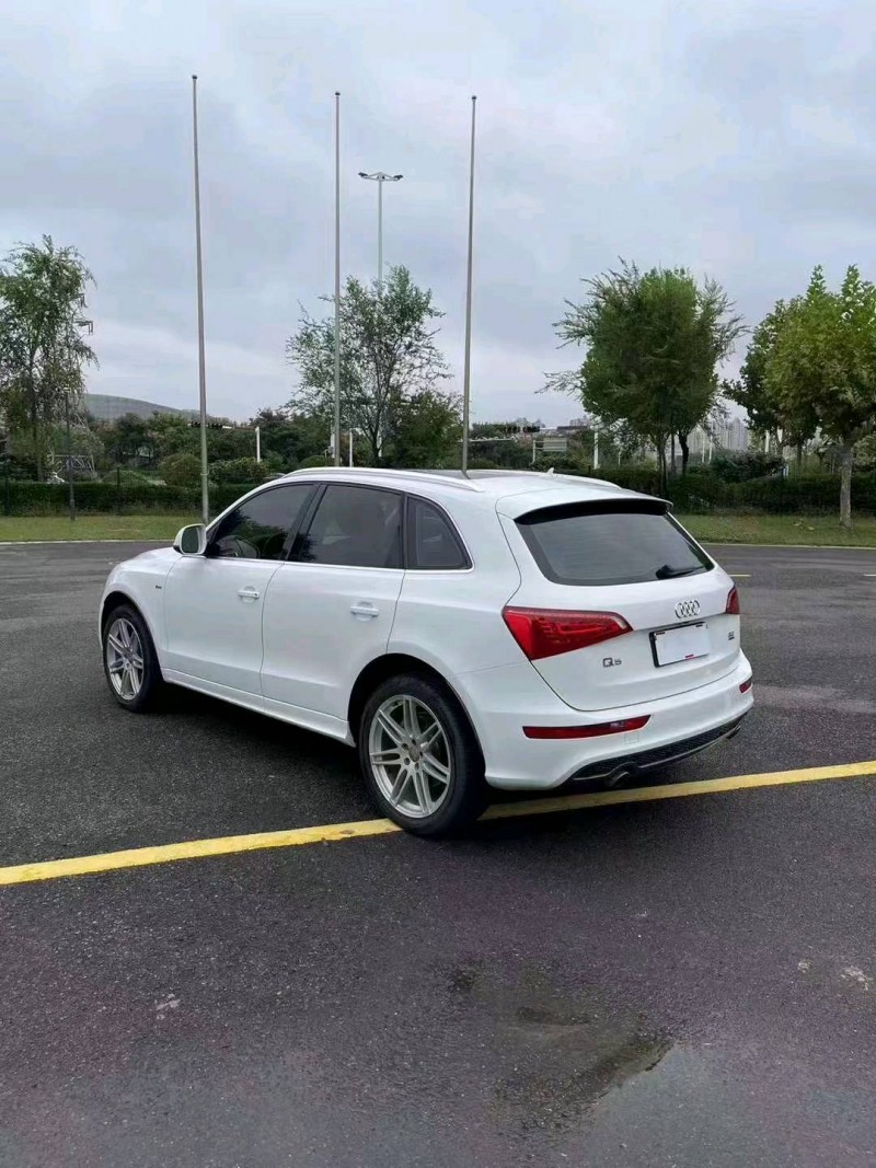 东营12年奥迪Q56