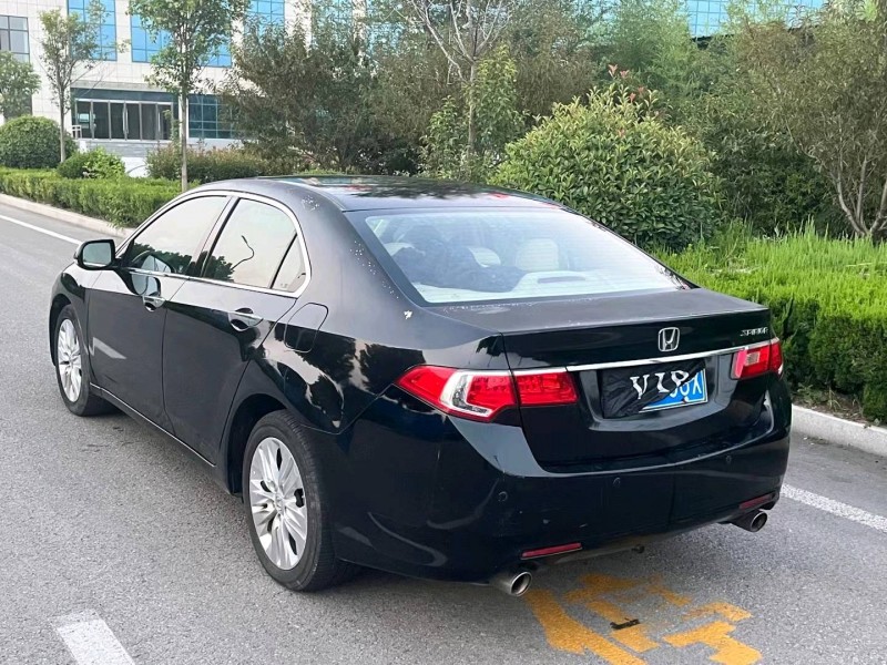 济宁14年本田思铂睿2