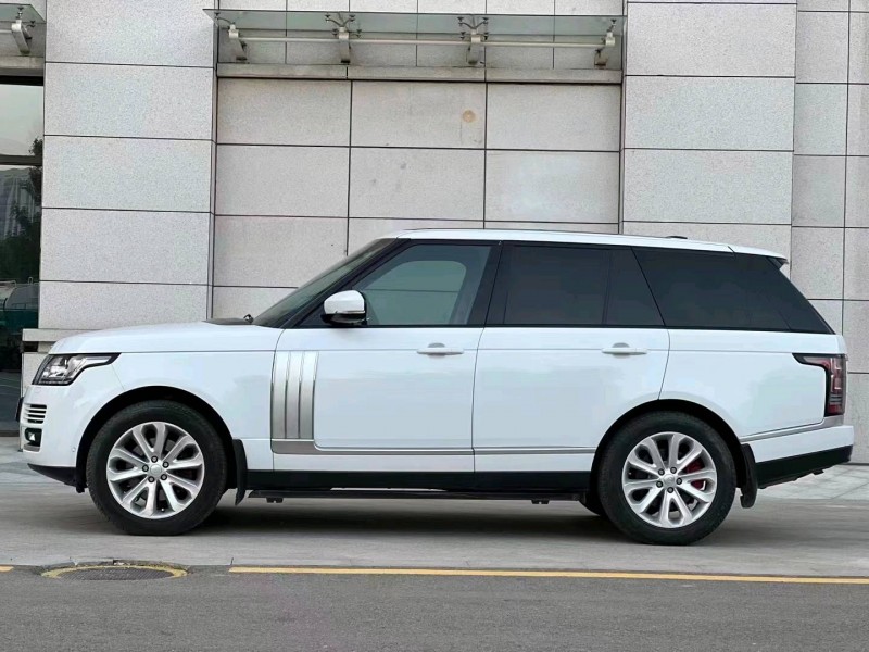 济宁14年路虎揽胜行政3