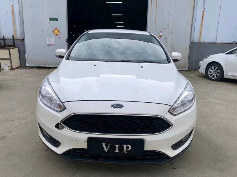 济宁16年福特福克斯1