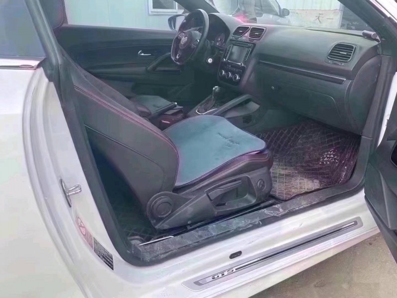 济宁14年大众尚酷4