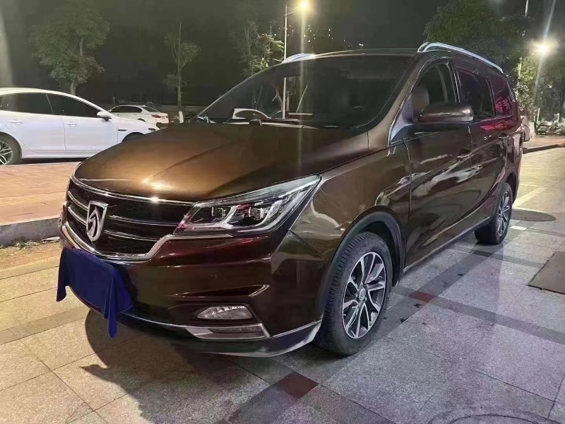廈門18年寶駿7301