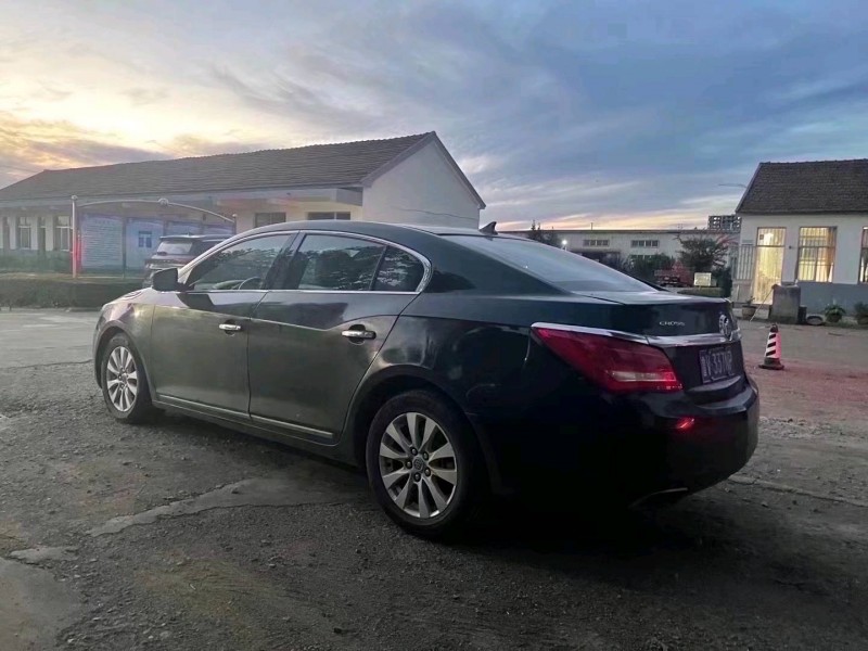 东营15年别克君越4