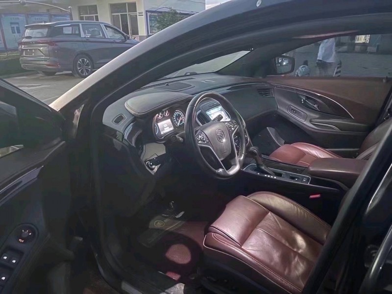 东营15年别克君越7