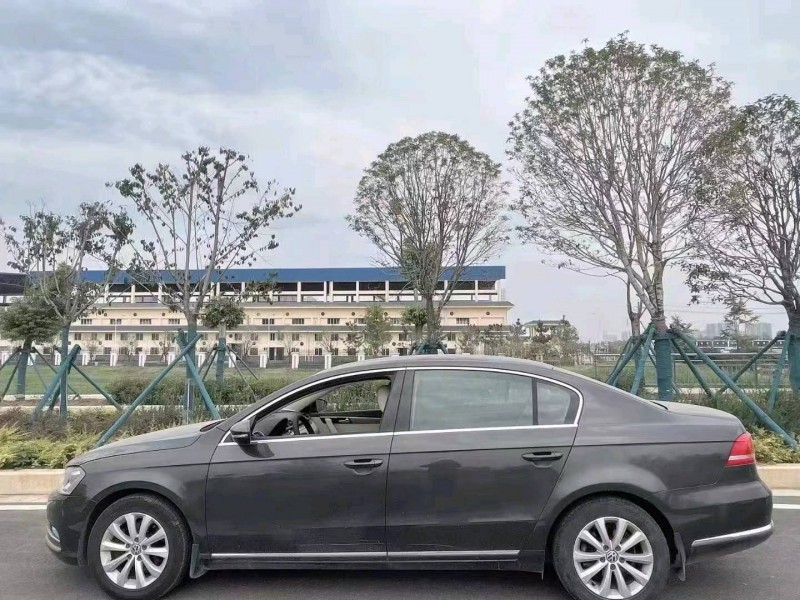 郑州13年大众迈腾8