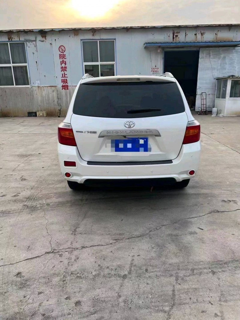 北京12年丰田汉兰达4