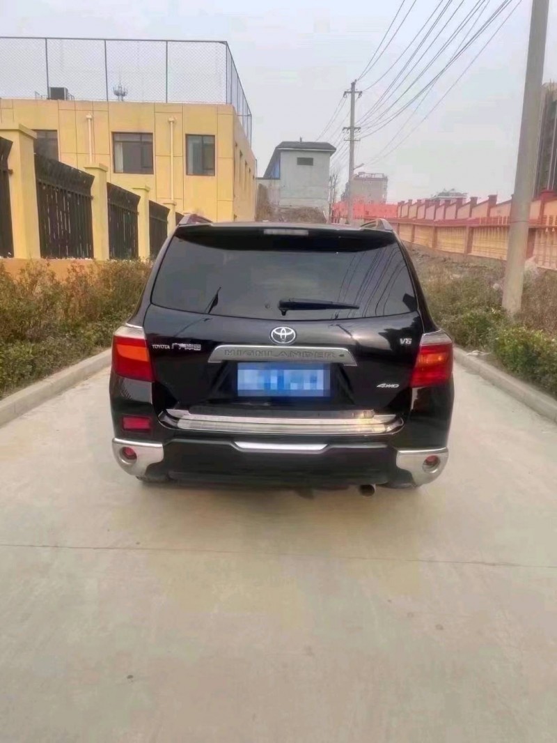 北京11年丰田汉兰达3