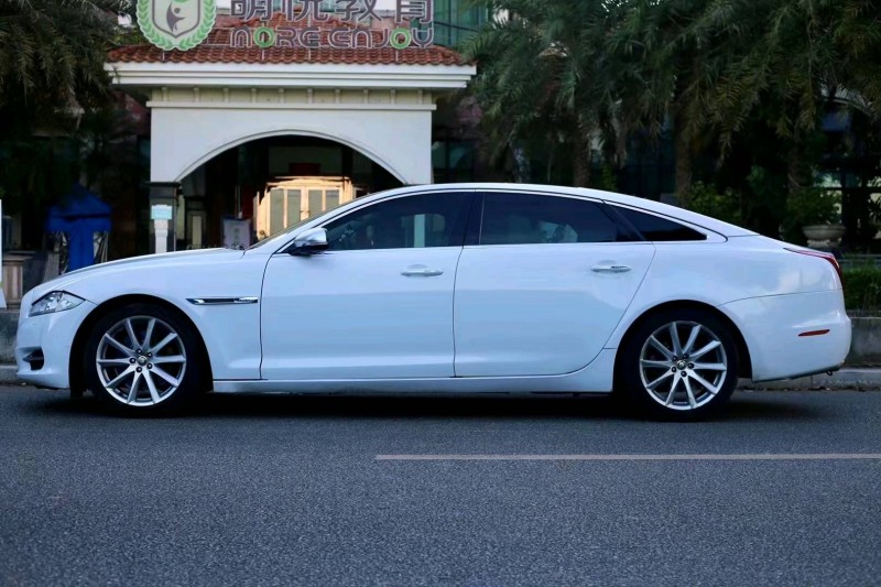 泉州12年捷豹XJ6