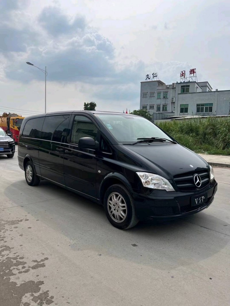 东莞14年奔驰威霆3