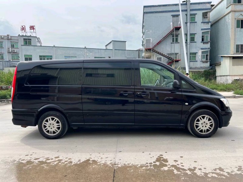 东莞14年奔驰威霆8