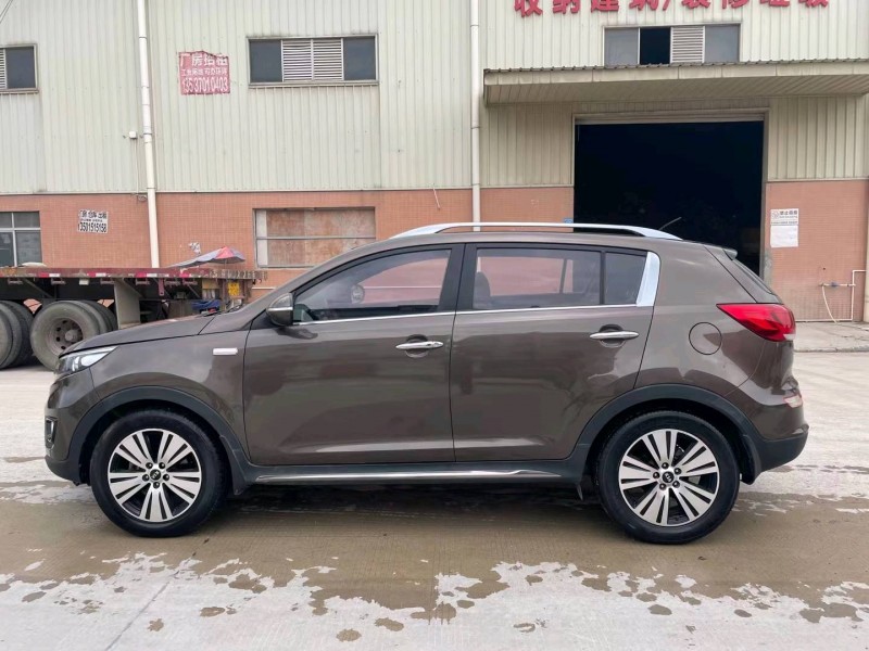 东莞14年起亚智跑8