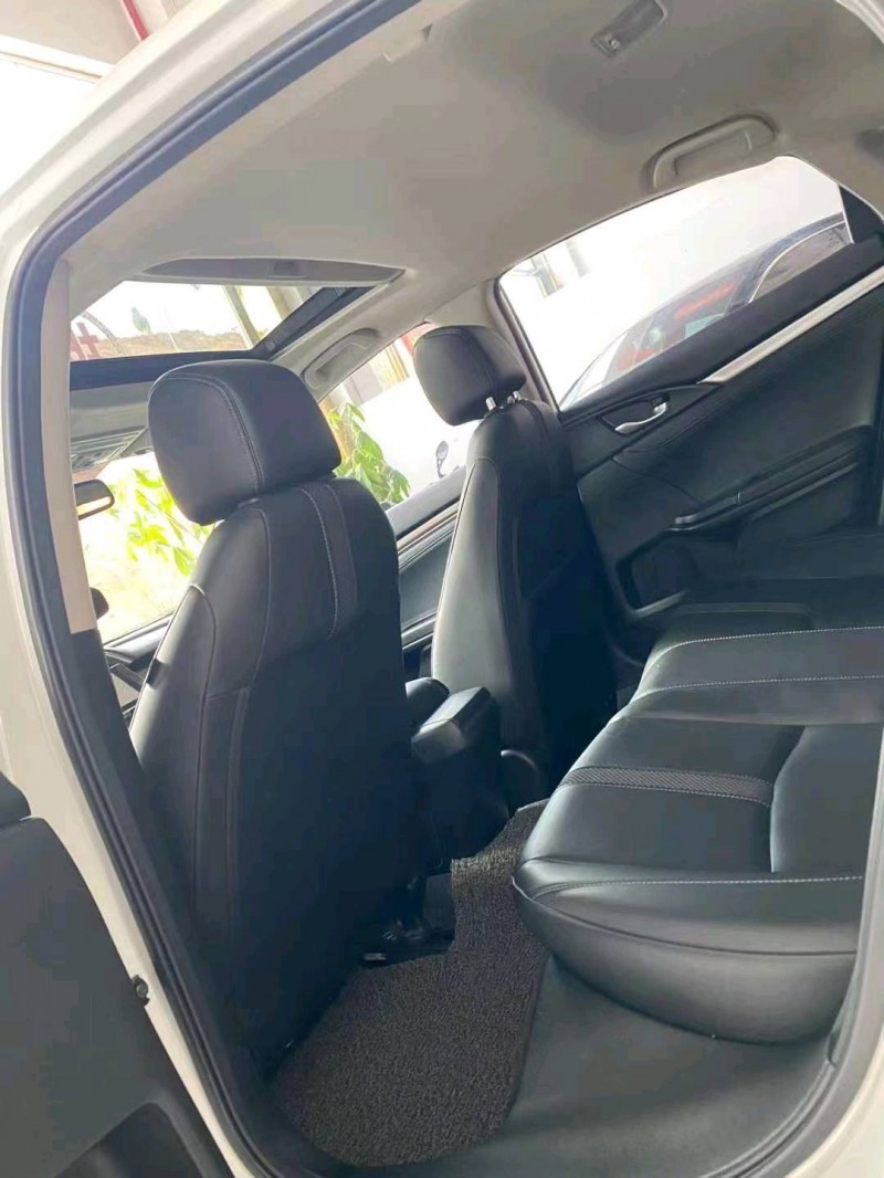 济南19年本田思域3