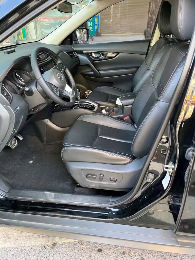 济南20年日产奇骏7