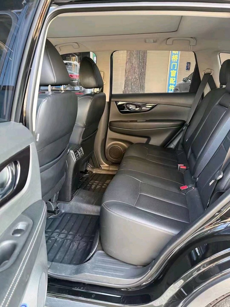 济南20年日产奇骏5