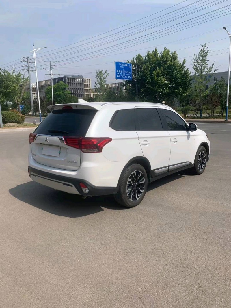 徐州20年三菱欧蓝德1