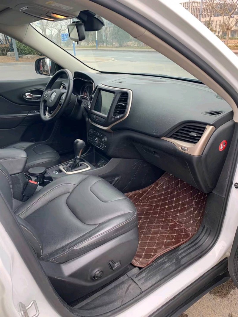 徐州18年Jeep自由光4