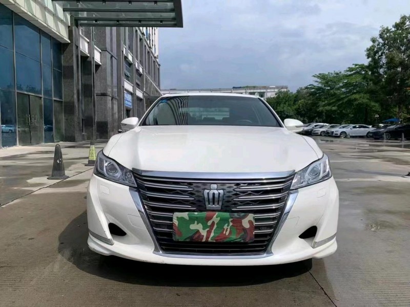 东莞17年丰田皇冠1