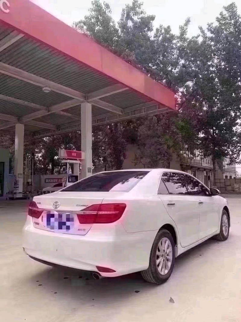 北京17年丰田凯美瑞2