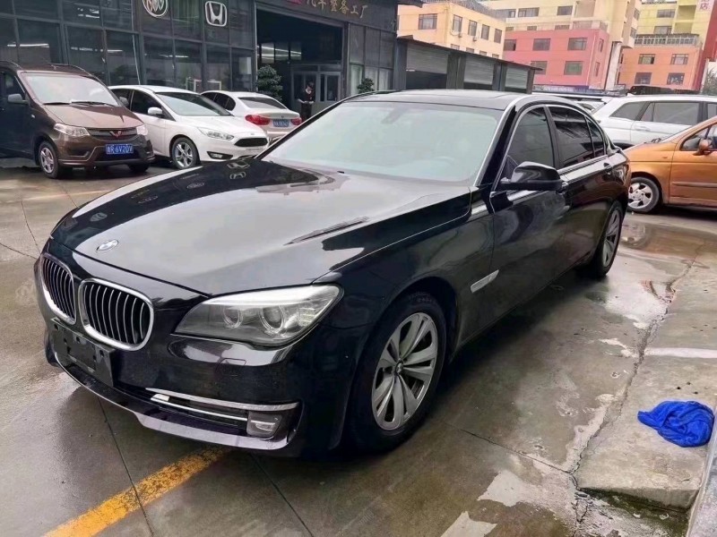 北京13年宝马7系1