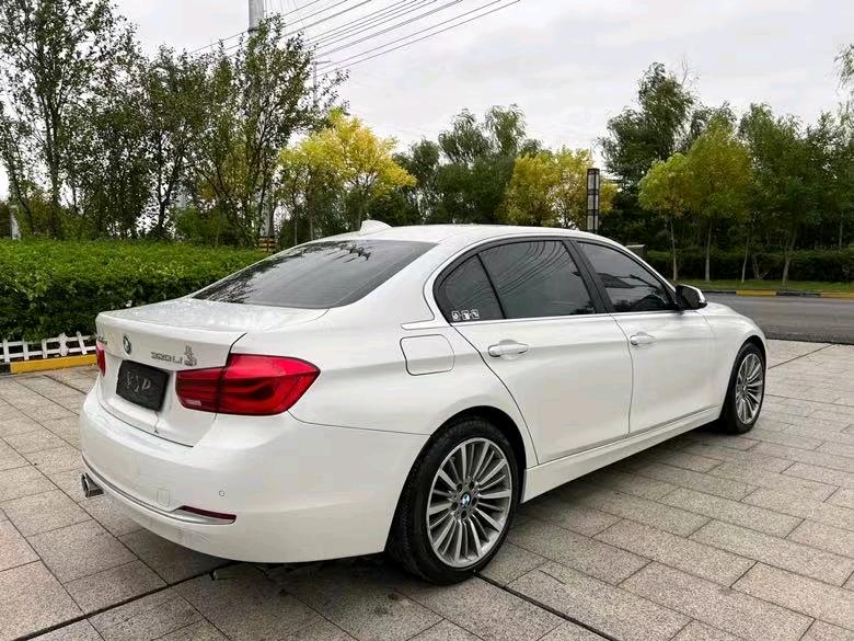 盐城19年宝马3系8