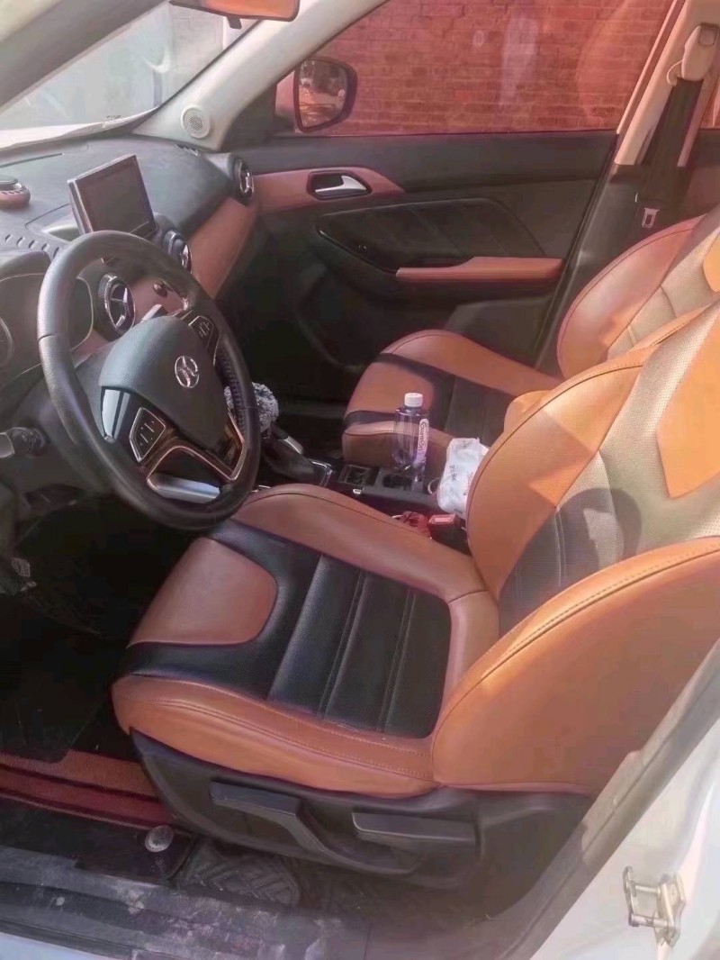 北京18年北汽绅宝X356