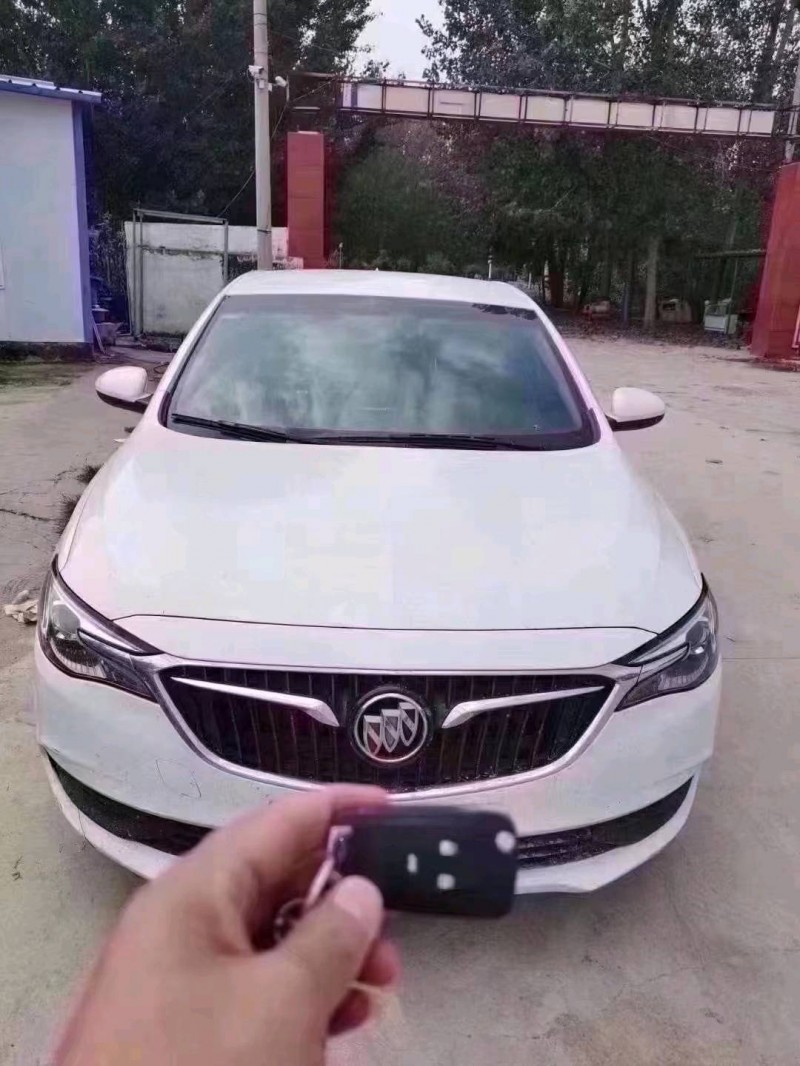 北京18年别克英朗1