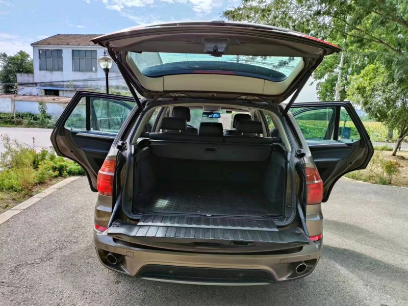 徐州12年宝马X57