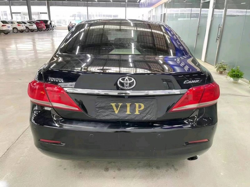 济宁10年丰田凯美瑞9