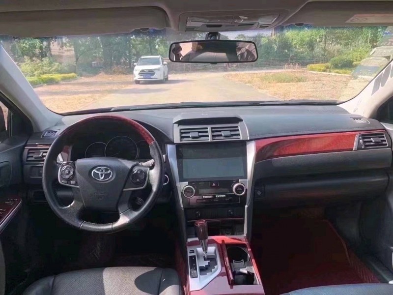 北京14年丰田凯美瑞4