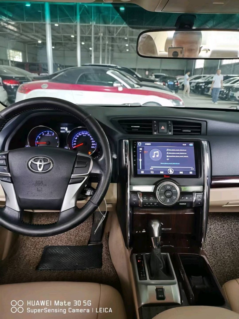 保定13年丰田锐志7