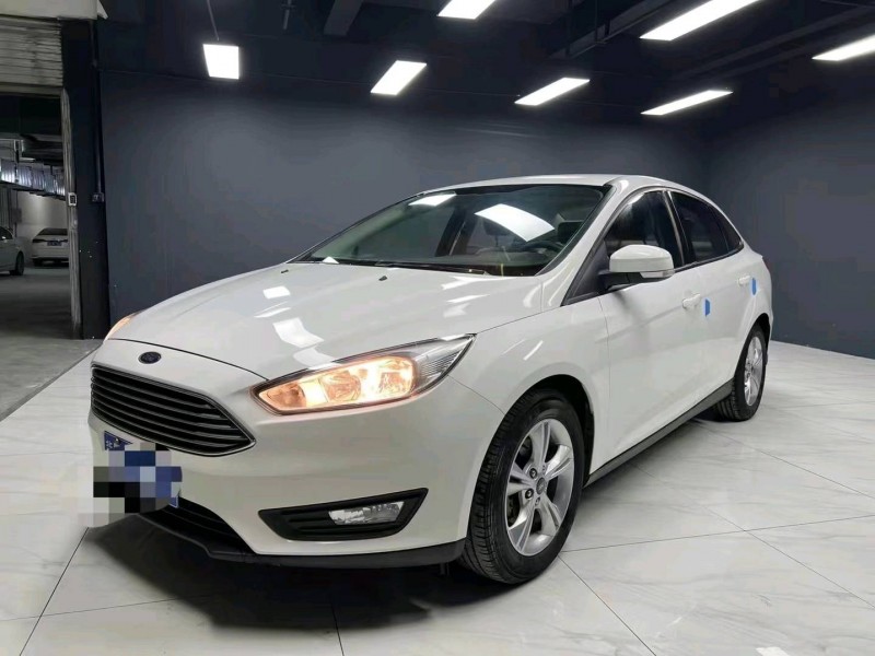 成都17年福特福克斯2