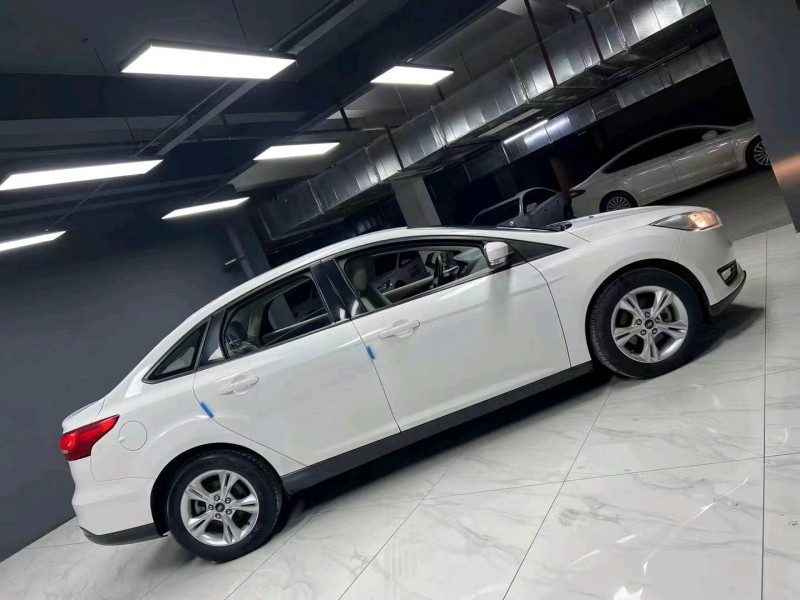 成都17年福特福克斯4