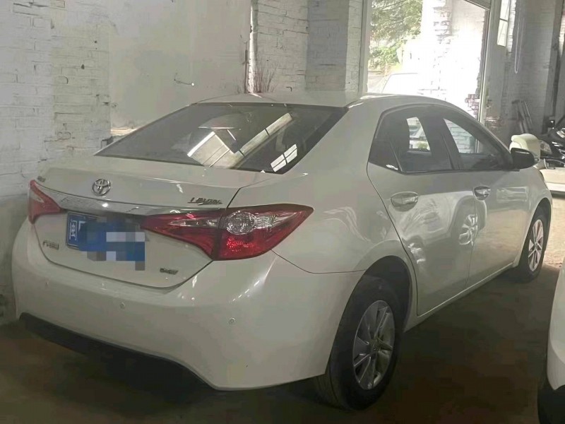 济宁17年丰田雷凌6