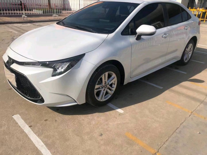 济宁21年丰田雷凌3