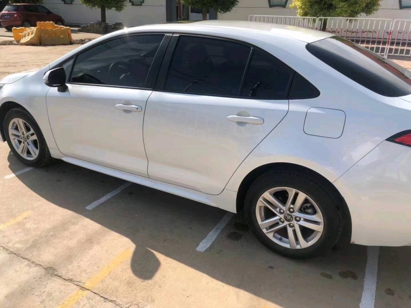 济宁21年丰田雷凌4