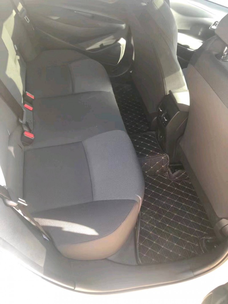 济宁21年丰田雷凌8