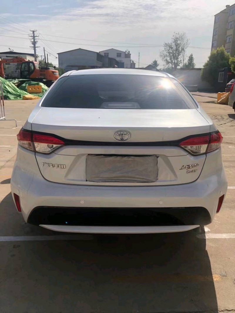 济宁21年丰田雷凌9