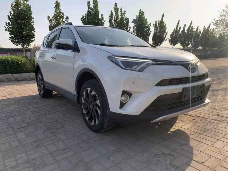 北京19年丰田RAV4荣放2