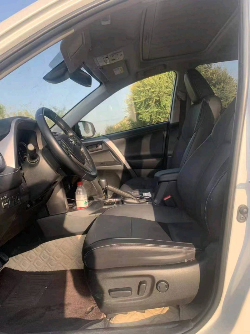 北京19年丰田RAV4荣放6