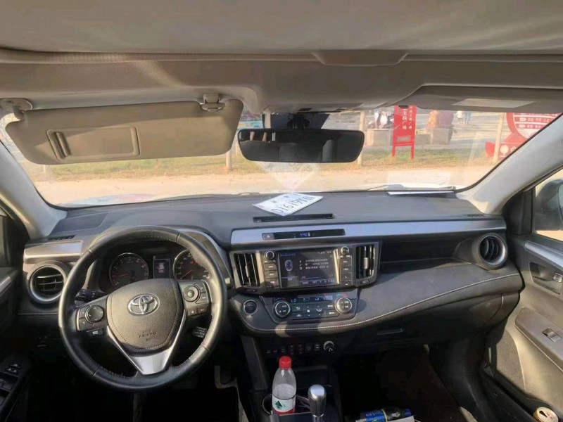 北京19年丰田RAV4荣放8