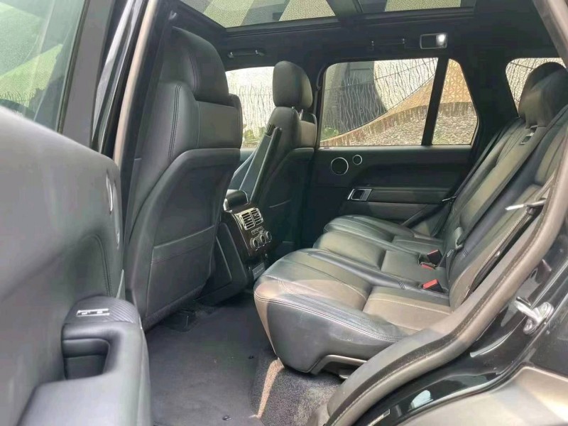 广州18年路虎揽胜行政4